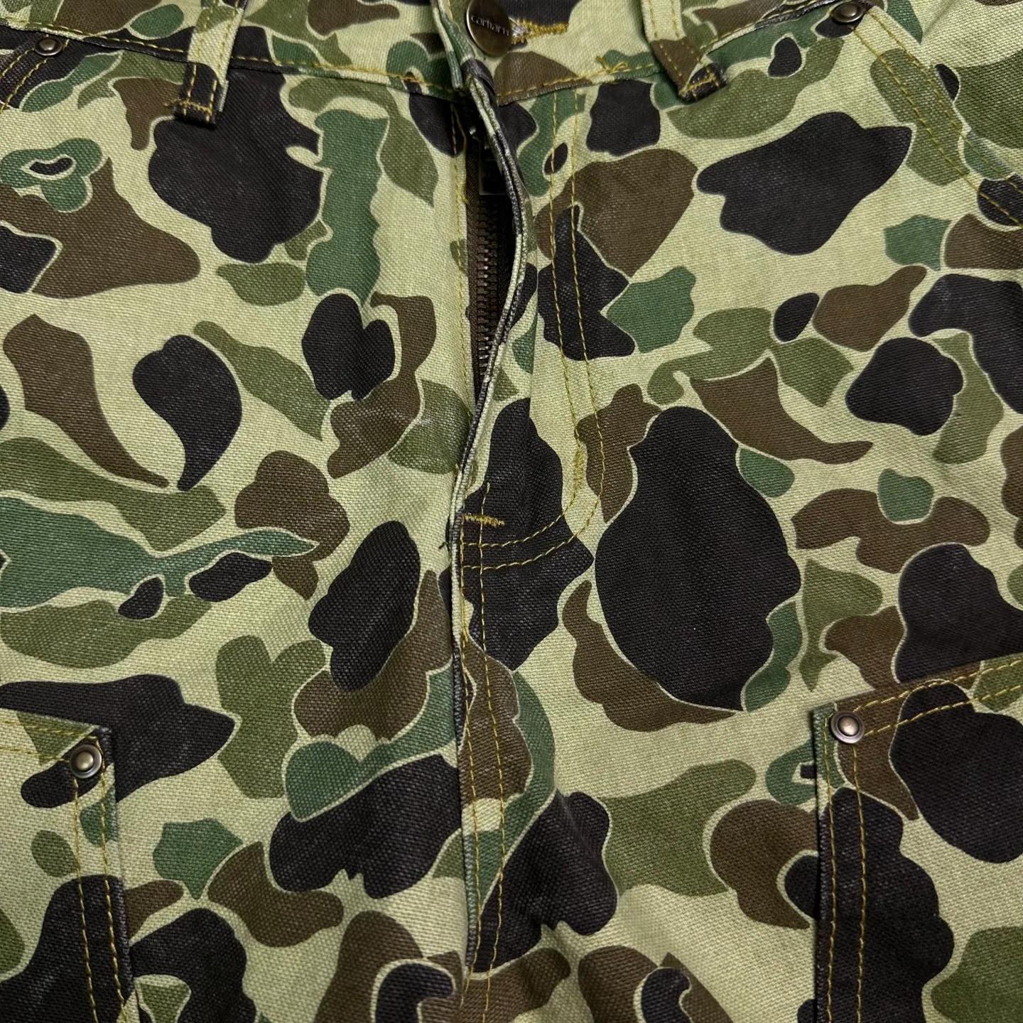 Carhartt 2026 New Arrival 3D Digital Printing Camouflage Retro Work Wear Couple Loose Jeans High Version High Version Top Ceiling Quality Styles with different washed textures, very friendly to people with thin legs and thick legs. The straight version is very flattering to the leg shape. Moderate length that never goes out of style, easy to match with casual, basic styling for various styles, a must-have in the wardrobe! The fabric is stiff but also makes the upper body soft without losing texture. The washing process is even more perfect. It is a must-have item for everyone! ! ! Washed wheat, hang tag, pants label, three complete labels Color: camouflage green Size: 28, 30, 32, 34, 36 (five sizes)
